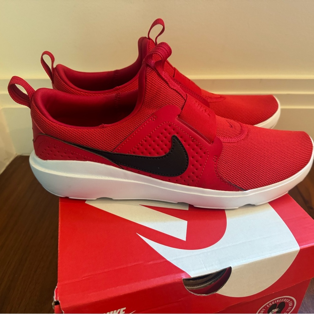 Nike AD comfort red sneakers for men - size 10.5
